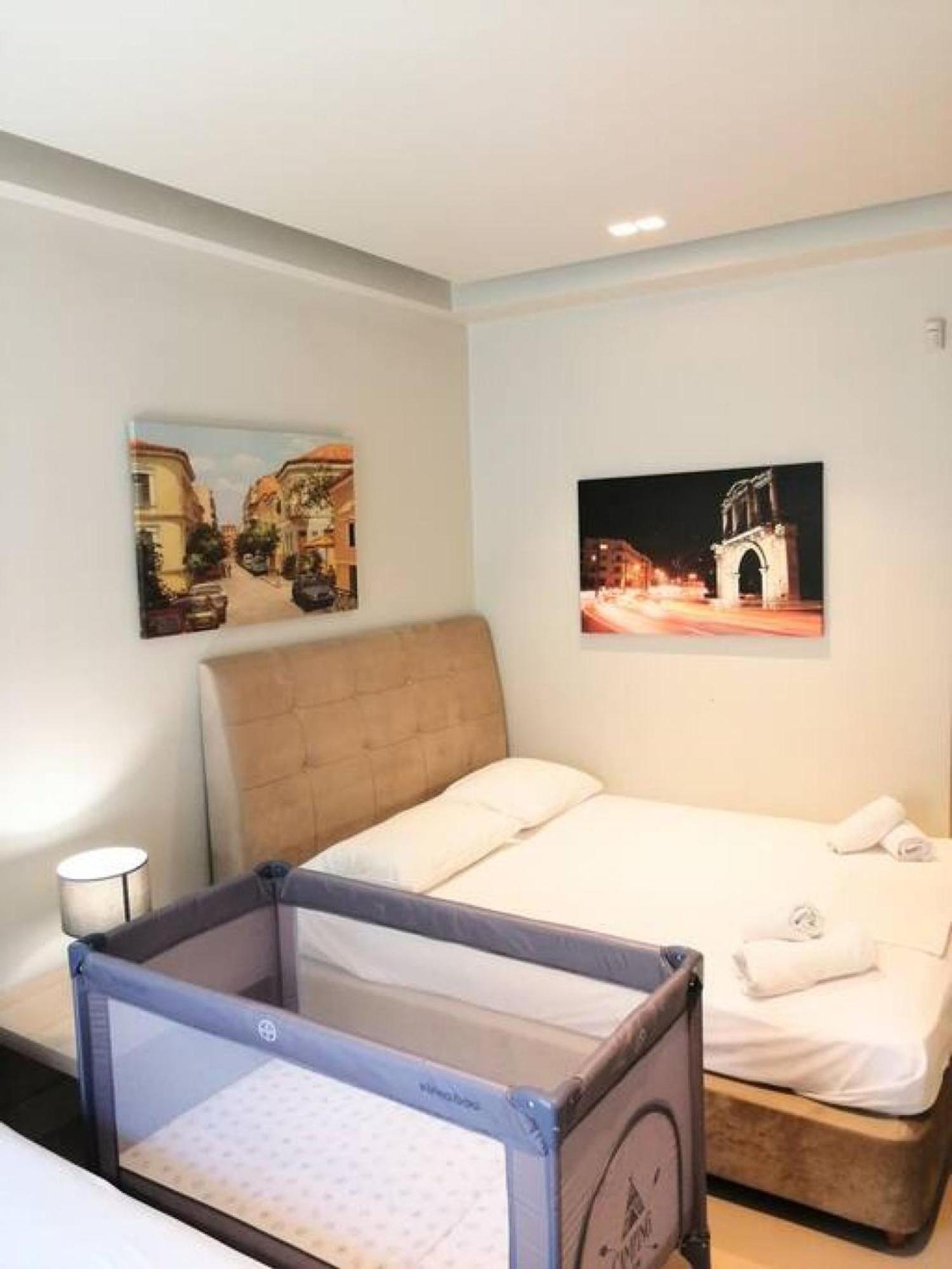 Luxurious Apartment In Acropolis Athén Kültér fotó